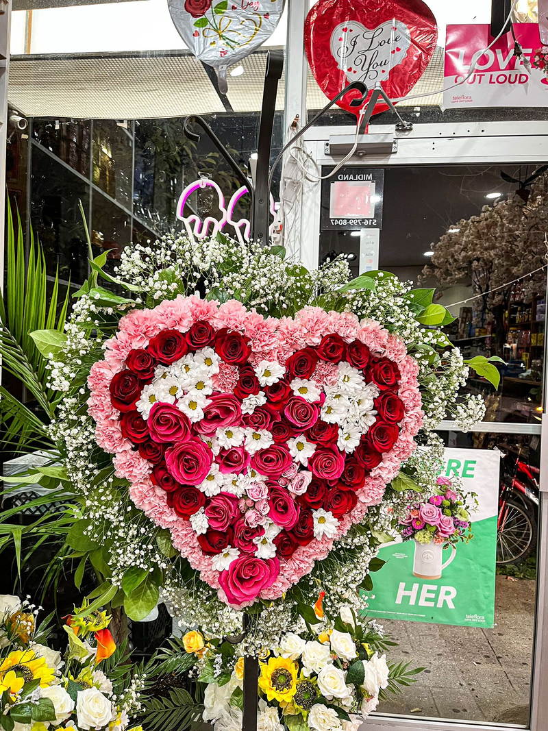 Heart shape mix flowers