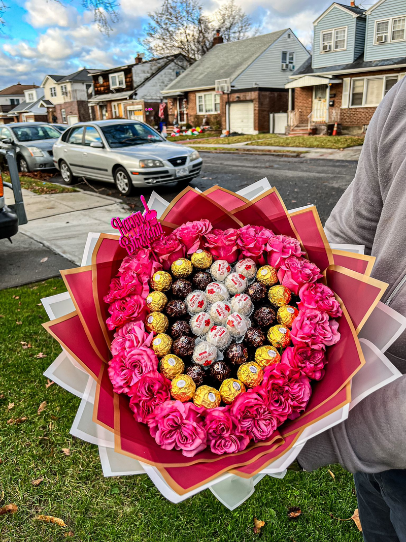 Heart Shape Bouquet with Chocolate